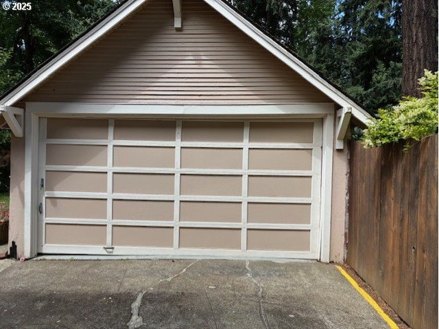 9615 NE Mason St, Portland, OR 97220 - view of garage