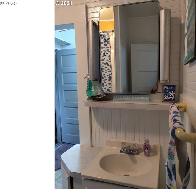 317 N Beacon St, Rockaway Beach, OR 97136 - bathroom with vanity
