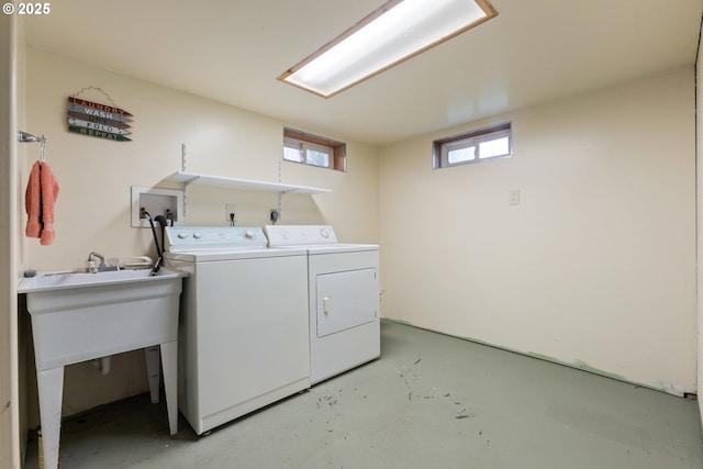 washroom featuring washing machine and dryer