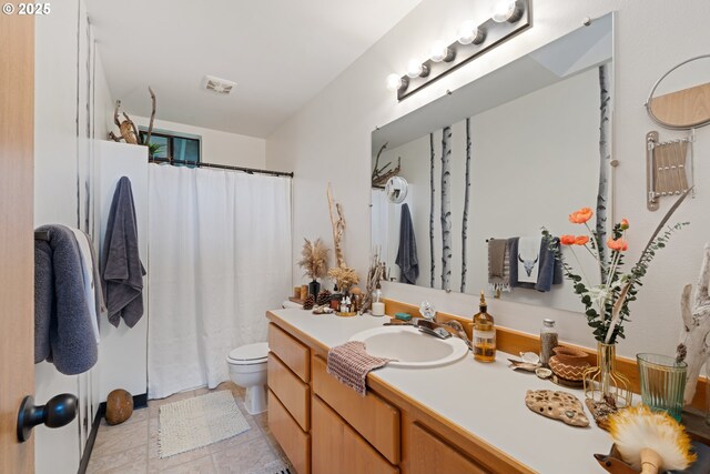 9 N 20th St, Hood River, OR 97031 - bathroom featuring vanity, toilet, and a shower with shower curtain