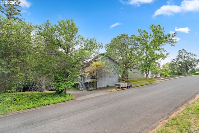9 N 20th St, Hood River, OR 97031 - view of asphalt street with stairway