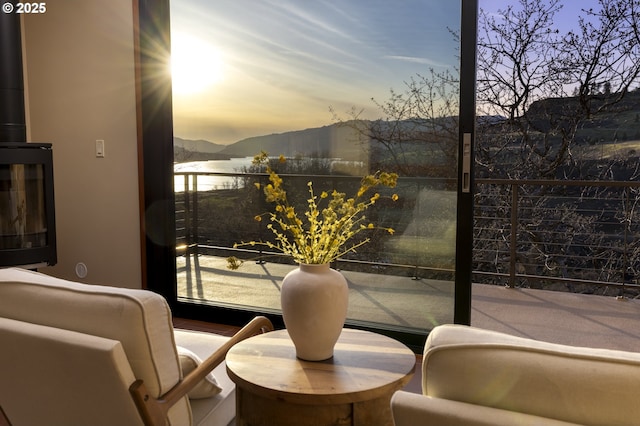 625 Columbia Ave, Lyle, WA 98635 - balcony featuring a mountain view
