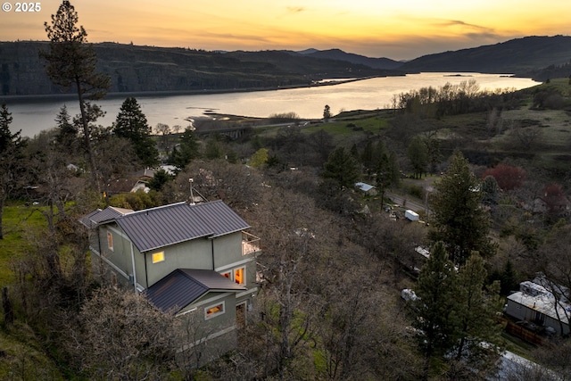 625 Columbia Ave, Lyle, WA 98635 - aerial view of property and surrounding area featuring a water and mountain view