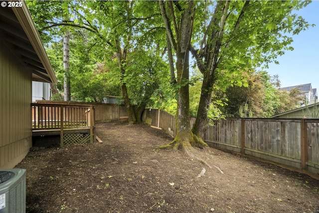 730 SW Dolph St, Portland, OR 97219 - fenced backyard with a deck