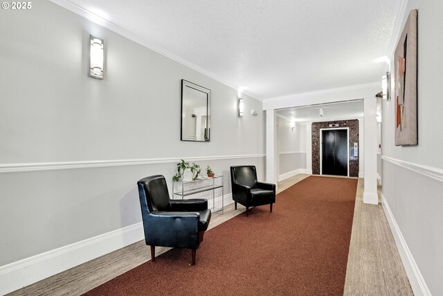 4320 S Corbett Ave Unit 302, Portland, OR 97239 - common area featuring crown molding