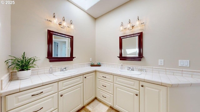96424 Shorewood Ter, Brookings, OR 97415 - full bath featuring a skylight, a sink, and double vanity
