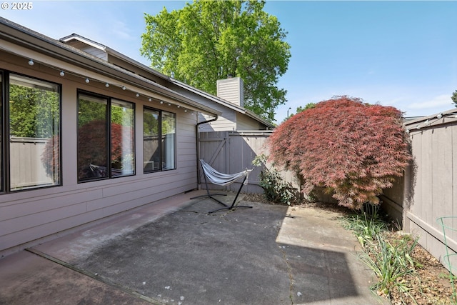 12604 NE Prescott Dr, Portland, OR 97230 - view of patio with fence