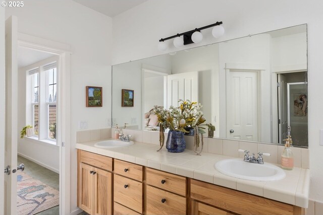 884 NE 73rd Ave, Hillsboro, OR 97124 - bathroom featuring double vanity