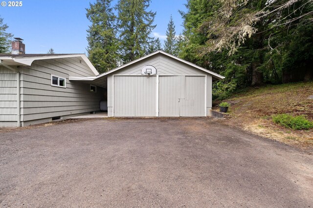 92757 Claremont Rd, Astoria, OR 97103 - garage with a garage