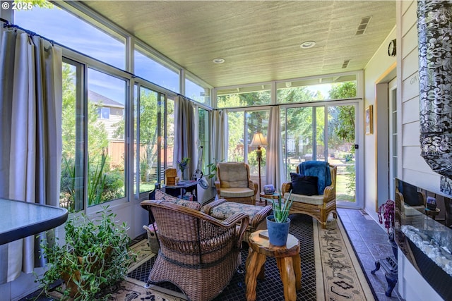 1506 E Heritage Loop, La Center, WA 98629 - sunroom / solarium with healthy amount of natural light