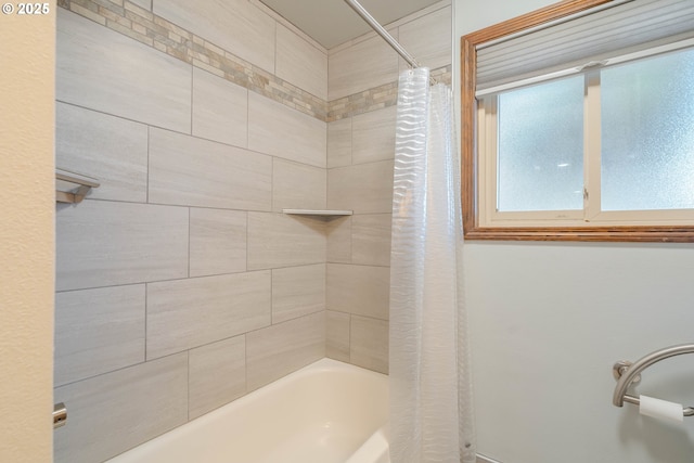 bathroom featuring shower / bath combo