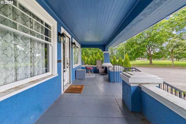 view of patio / terrace featuring covered porch