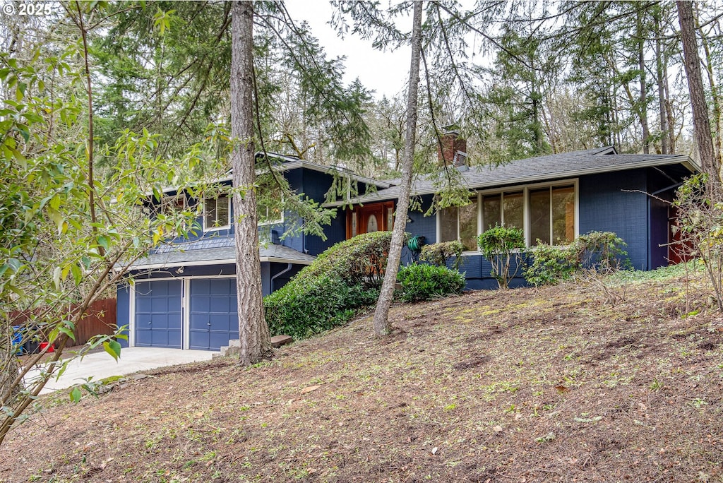 view of front of house with a garage