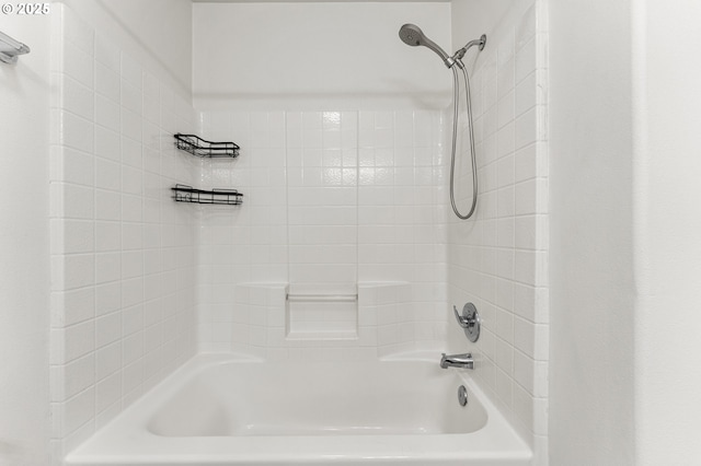 9234 SW Cascara Ln, Tualatin, OR 97062 - full bath with shower / tub combination