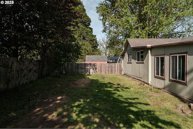 2440 Porter St, Lebanon, OR 97355 - view of yard