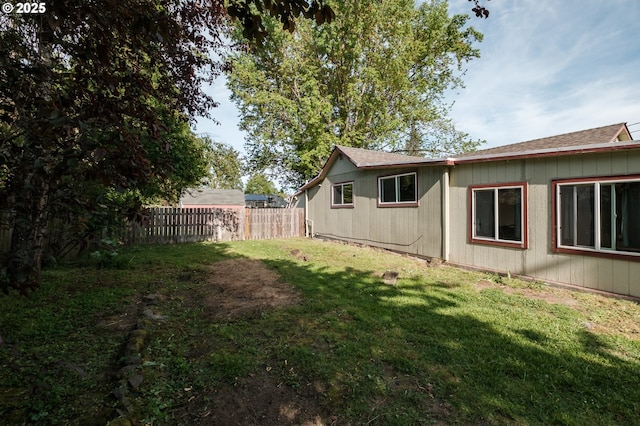 2440 Porter St, Lebanon, OR 97355 - view of yard