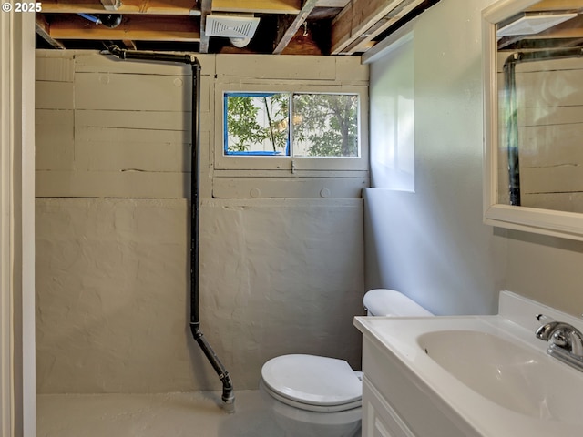 1630 SE 46th Ave, Portland, OR 97215 - bathroom with toilet and vanity