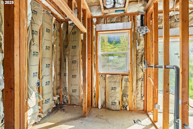990 Forest Heights St, Sutherlin, OR 97479 - view of miscellaneous room