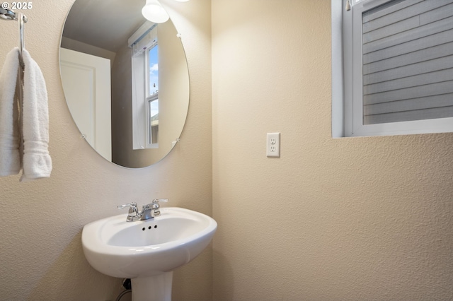 16125 SE Kingbird Dr, Clackamas, OR 97015 - bathroom featuring a sink