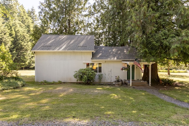 21161 S Upper Highland Rd, Beavercreek, OR 97004 - view of front of house with roof with shingles and a front yard
