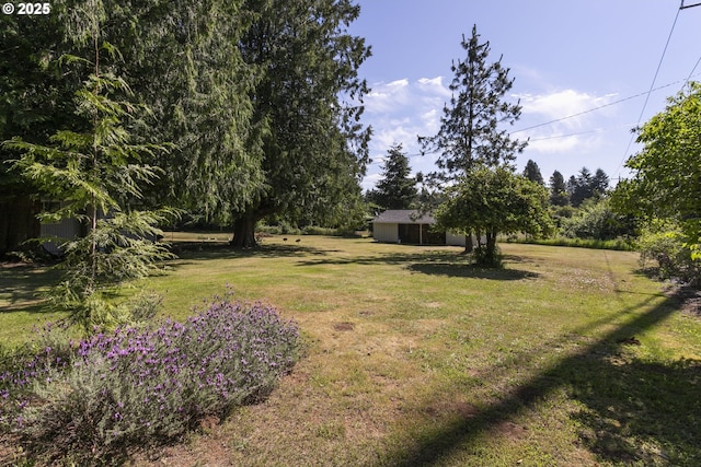 21161 S Upper Highland Rd, Beavercreek, OR 97004 - view of green lawn