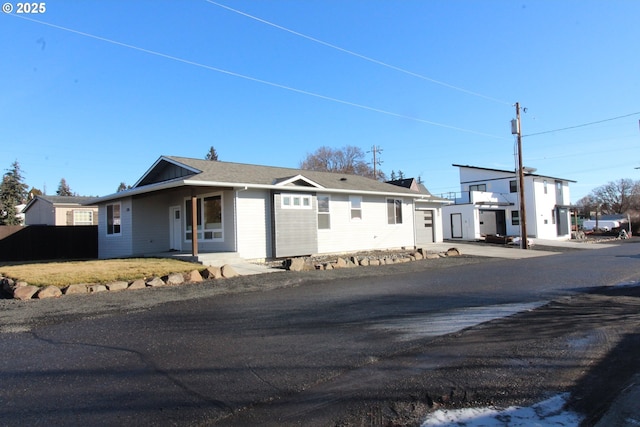 view of front of property