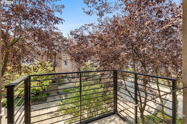 2172 NW 16th Ave, Portland, OR 97209 - view of balcony