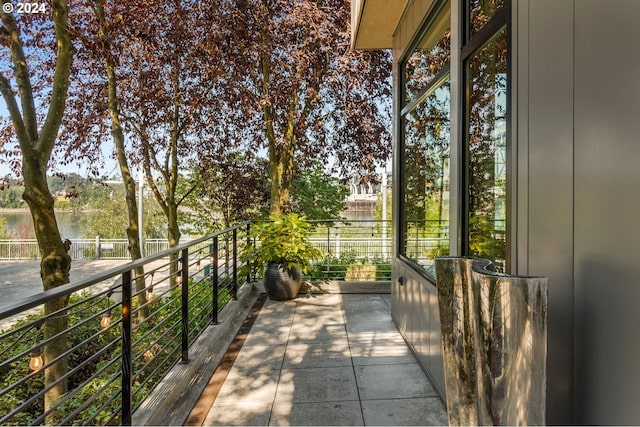 2172 NW 16th Ave, Portland, OR 97209 - view of balcony
