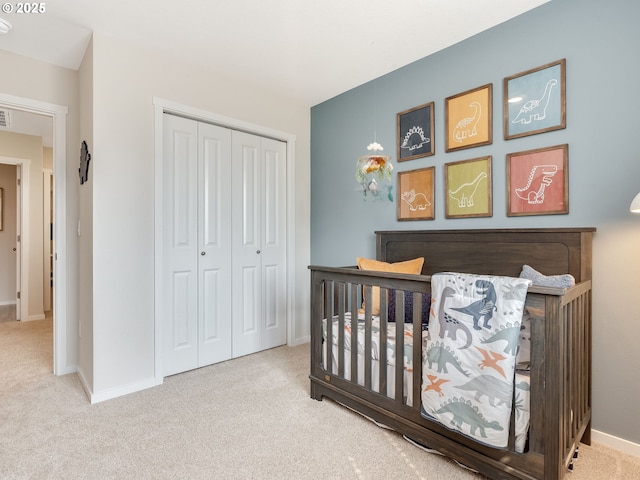 10386 NE 46th St, Vancouver, WA 98682 - bedroom featuring carpet floors, a closet, and baseboards