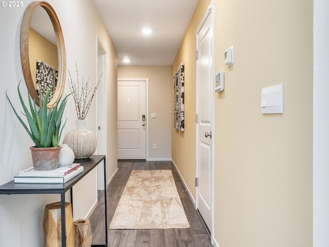 10386 NE 46th St, Vancouver, WA 98682 - doorway featuring dark wood-style flooring, baseboards, and recessed lighting