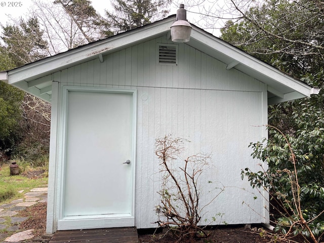 4040 Munsel Creek Dr, Florence, OR 97439 - view of outbuilding featuring an outbuilding
