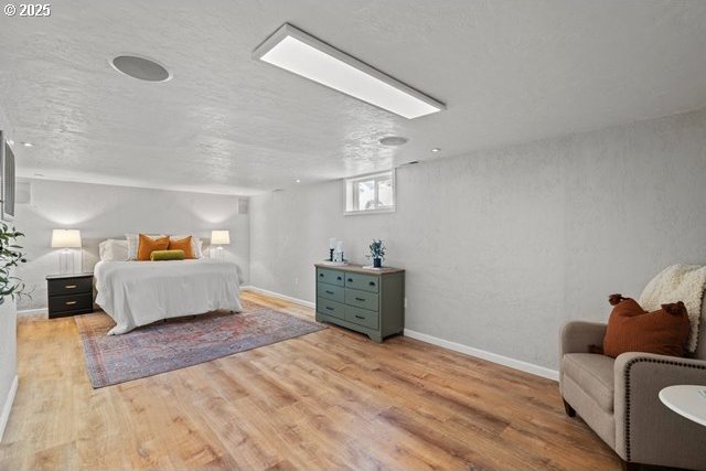 561 E Ridgeway Ave, Hermiston, OR 97838 - bedroom with wood finished floors and baseboards