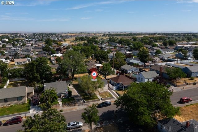 561 E Ridgeway Ave, Hermiston, OR 97838 - aerial view of property's location featuring nearby suburban area