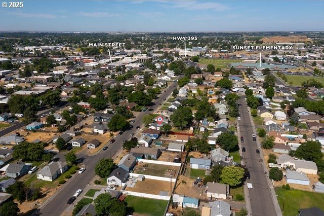 561 E Ridgeway Ave, Hermiston, OR 97838 - aerial view of property's location featuring nearby suburban area