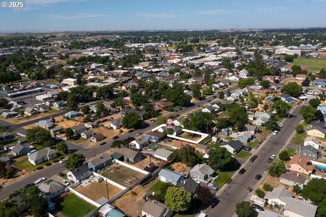 561 E Ridgeway Ave, Hermiston, OR 97838 - view of property location featuring nearby suburban area