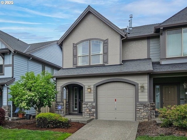 15621 SE Eckert Ln, Damascus, OR 97089 - property entrance with stone siding