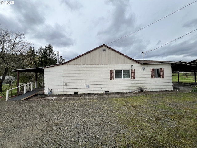 524 Buckhorn Rd, Roseburg, OR 97470 - view of home's exterior with crawl space