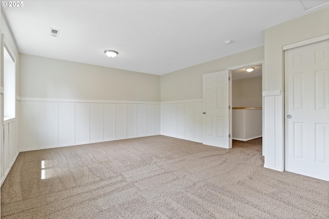 18407 NE 20th St, Vancouver, WA 98684 - carpeted empty room with wainscoting and a smoke detector