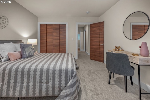 15192 SW Huntwood St, Tigard, OR 97224 - carpeted bedroom featuring a closet and a desk