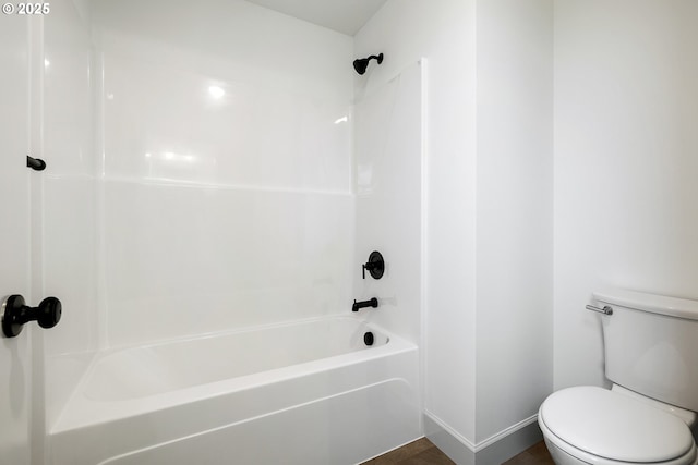 534 Grant St, Umatilla, OR 97882 - bathroom with toilet and shower / bathtub combination