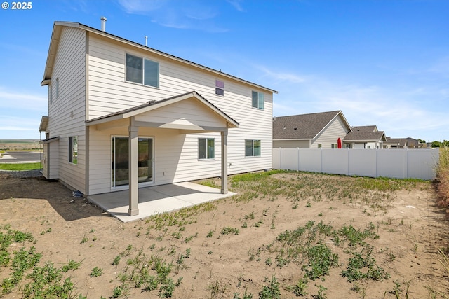 534 Grant St, Umatilla, OR 97882 - back of property with a patio