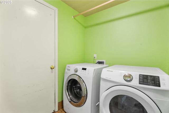 1601 NW 2nd Ave, Battle Ground, WA 98604 - laundry room featuring washer and dryer