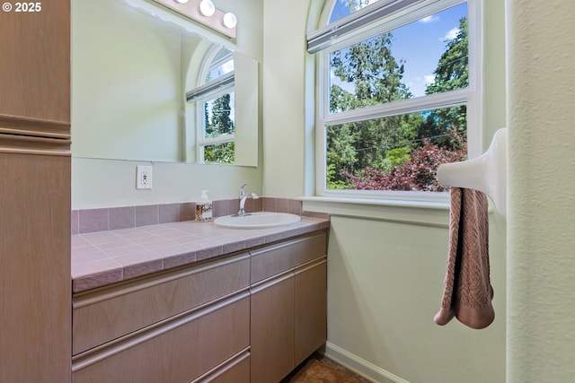 91060 Leashore Dr, Vida, OR 97488 - bathroom featuring vanity