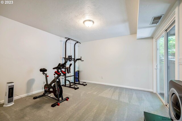 2022 Floral Hill Dr, Eugene, OR 97403 - carpeted bedroom with baseboards and a closet