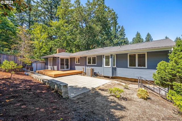 2022 Floral Hill Dr, Eugene, OR 97403 - bedroom featuring carpet flooring, baseboards, and a textured ceiling