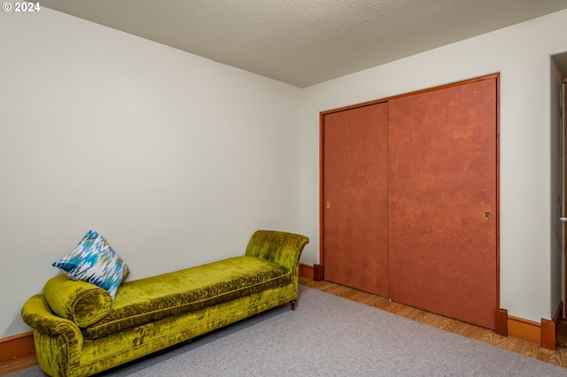 1650 Leatherwood Dr, Eugene, OR 97405 - sitting room with baseboards
