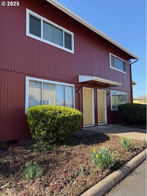 view of townhome / multi-family property