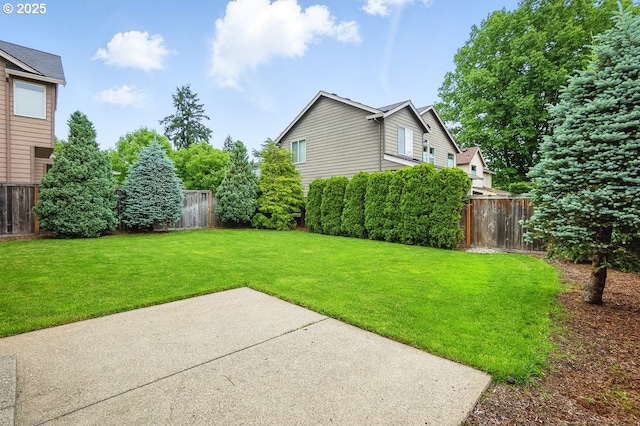 418 SW 140th Ave, Beaverton, OR 97006 - fenced backyard with a patio