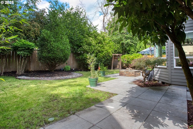 12909 SW Jacob Ct, Portland, OR 97224 - view of yard featuring a patio area