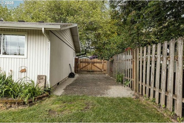 2040 Spruce Ave, Woodland, WA 98674 - view of property exterior with a gate